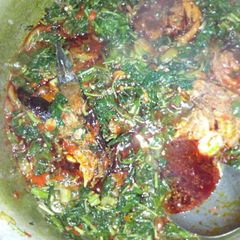 A picture of Efo riro.