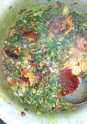 A picture of Efo riro.