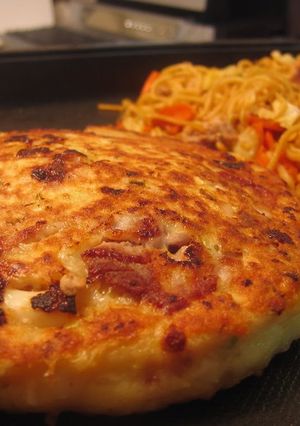 A picture of Light, Fluffy, and Soft Kansai-Style Okonomiyaki.