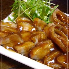 A picture of Sweet and Savory Oven-Braised Pork Belly.
