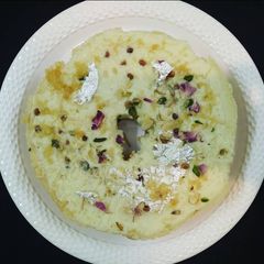 A picture of Rabri Ghewar.