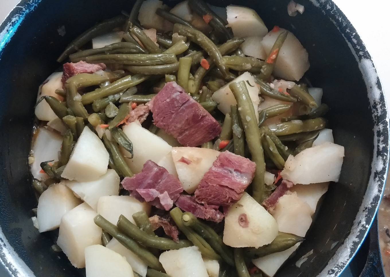 Hamhock stringbeans and potatoes
