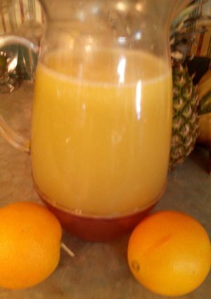 A picture of Sunshine's freshly squeezed orange juice.