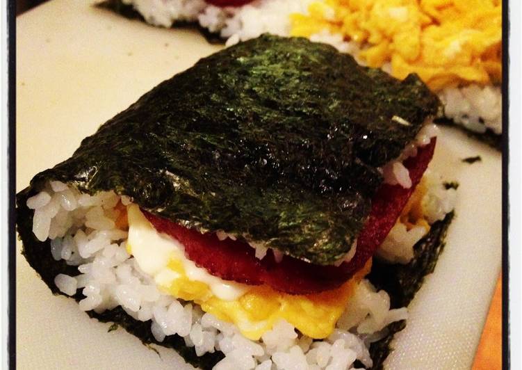 Simple Way to Prepare Super Quick Homemade Fish Patty Onigiri Sandwich