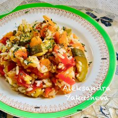 A picture of Zucchini with rice and other vegetables in a multicooker.