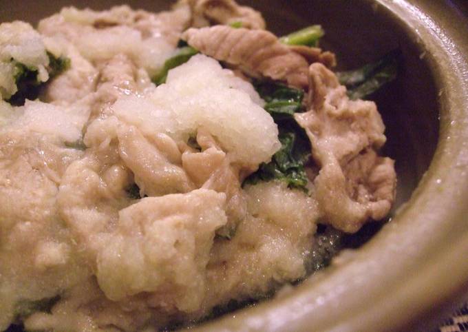 Spinach and Grated Daikon Radish Hot Pot