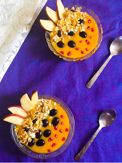 A picture of Apple and Mango smoothie.