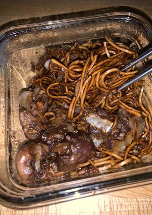 A picture of Beef Kidney Fried Noodles.