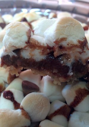 A picture of Marshmallow Pie.