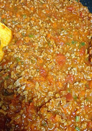 A picture of Simple & Exquisite Meat Sauce with Plenty of Vegetables.