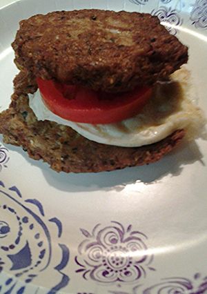 A picture of Tuna and tomato sandwich.