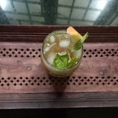 A picture of Honey and Apple refreshers.
