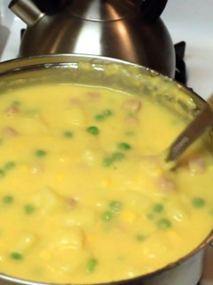 A picture of Ham & Cheddar Soup.