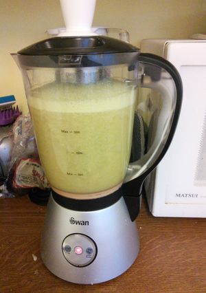A picture of Celery Surprise Soup 427 ml per serving 106 cals.