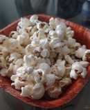 Crispetas o maíz pira en olla