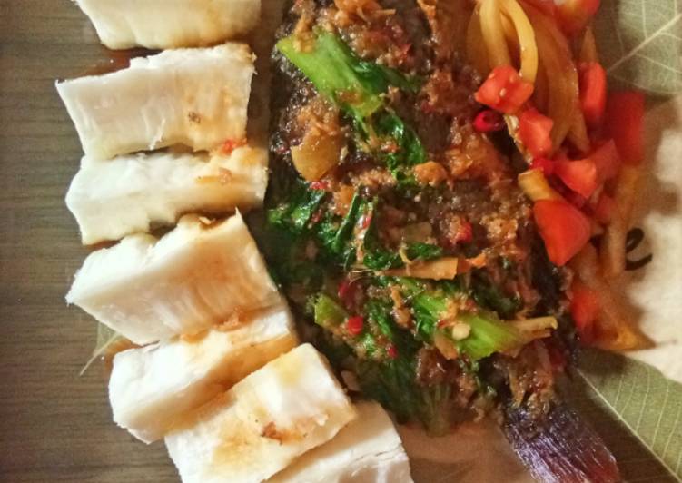 Resep Singkong rebus lauk mujahir bumbu ala saya plus acar tomat yang nikmat Untuk Jualan