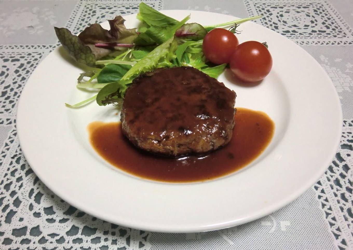 Extremely Juicy! Light and Tender Hamburger Steaks