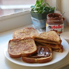A picture of MOM'S TOAST.