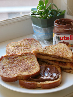 A picture of MOM'S TOAST.