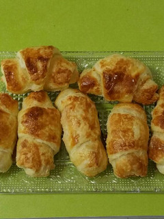 Una foto de Crusanes rellenos de chocolate blanco y kiwi