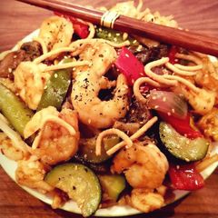A picture of Mike's Sweet & Spicy Firecracker Shrimp & Noodles.