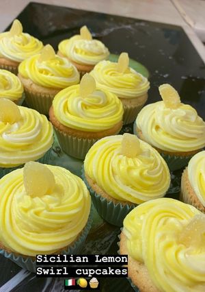 A picture of Sicily Lemon Swirl Cupcakes.