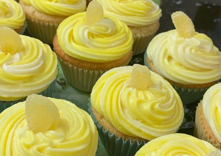Sicily Lemon Swirl Cupcakes