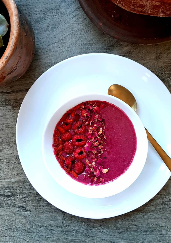 A picture of Raspberry beetroot smoothie.