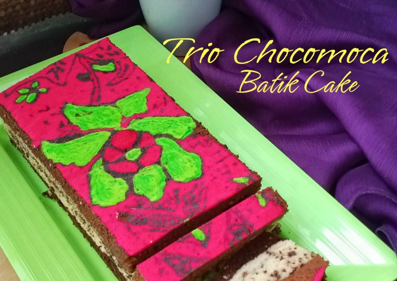 Trio Chocomoca Batik Cake