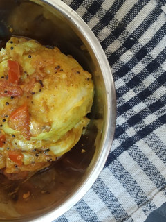 આખી કોબી નું ભરેલું શાક (Akhi Kobi Bharelu Shak Recipe In Gujarati) રેસીપી મુખ્ય ફોટો