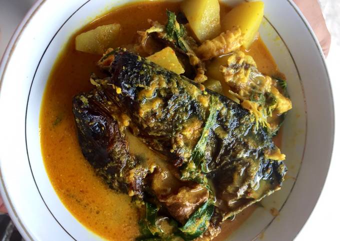 Resep Gulai Ikan Baung Asap Daun Singkong Oleh Reskynadia Cookpad