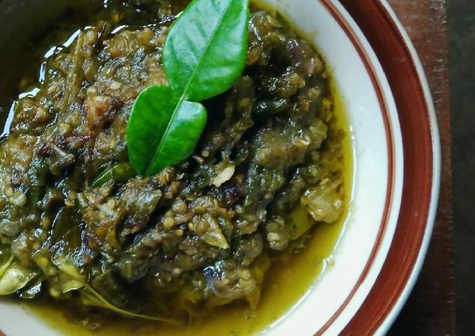 Sambal cabai hijau daun jeruk