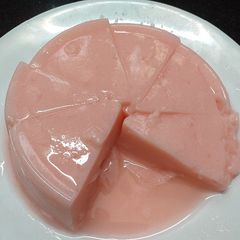 A picture of China Grass Milk Pudding.