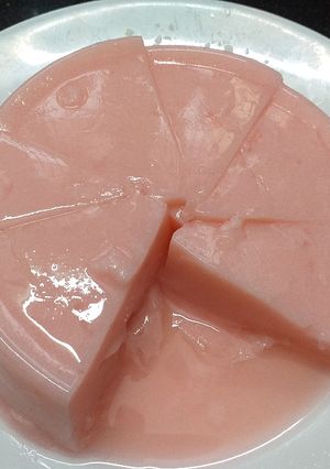 A picture of China Grass Milk Pudding.