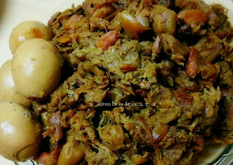 Gudeg tanpa daun jati