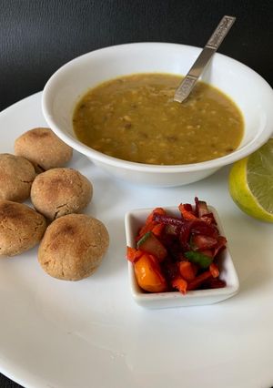 દાળ બાટી (Dal Bati Recipe In Gujarati) રેસીપી મુખ્ય ફોટો