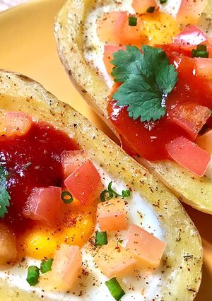 รูปของ BREAKFAST WITH BAKED POTATO AND EGGS | ไข่อบมันฝรั่ง