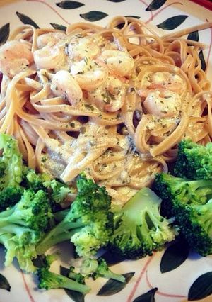 A picture of Creamy Pesto Alfredo With Shrimp and Linguini.