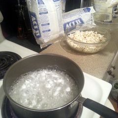 A picture of Simple Chewy Popcorn Balls.
