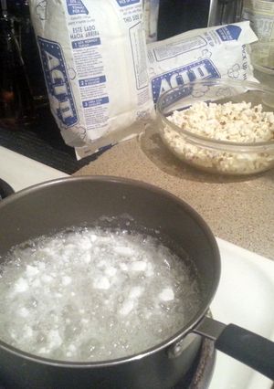 A picture of Simple Chewy Popcorn Balls.