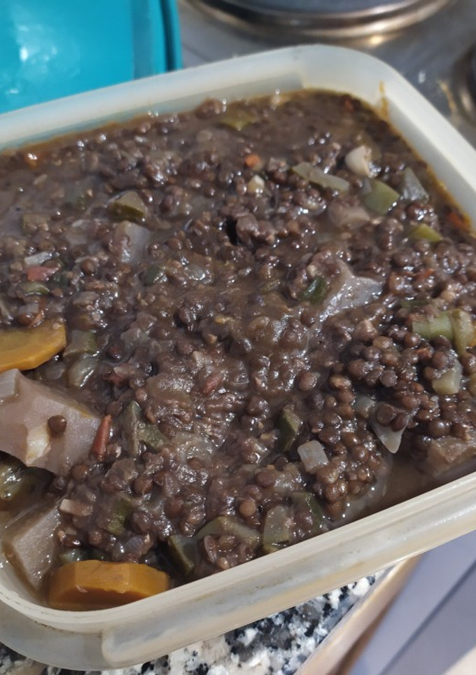 Una foto de Lentejas con verduras en olla exprés