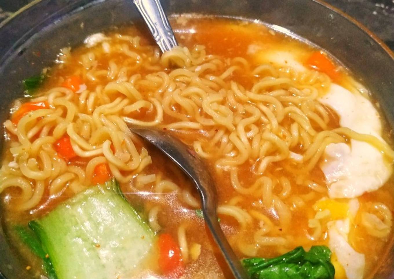 Mie instant telur pedas
