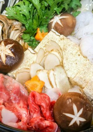 A picture of Sukiyaki Warishita (Golden Ratio Sauce).