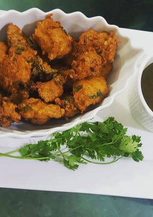 A picture of Crispy chicken pakora.