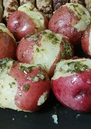 A picture of Herbed New Potatoes.