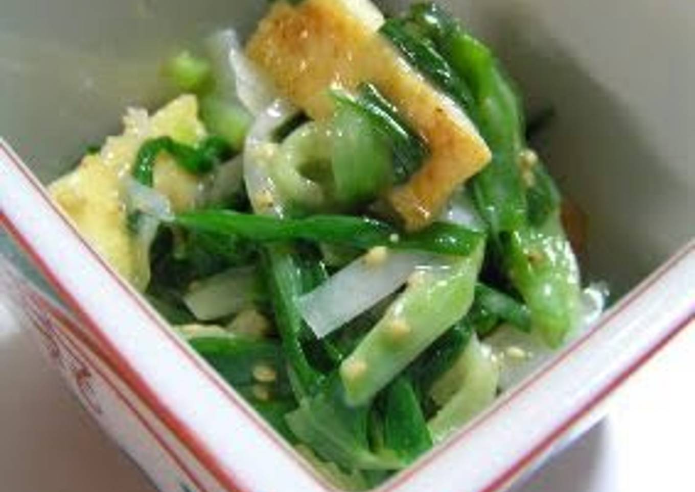 Recipe of Any-night-of-the-week Blanched Scallions and Aburaage in a
Miso-Vinegar Sauce (Nuta)