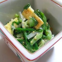 A picture of Blanched Scallions and Aburaage in a Miso-Vinegar Sauce (Nuta).