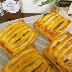 A picture of Easily Made with a Frozen Pie Crust! Peach & Adzuki Pie.