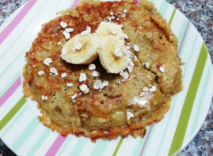 Una foto de Pancakes saludables de avena y banano 🍌¡SIN HARINA!