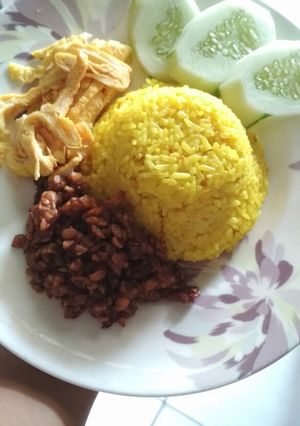Foto resep Nasi kuning rice cooker